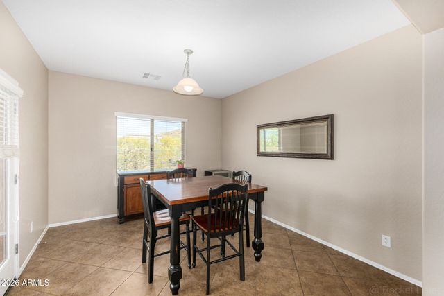 1904 W BLACK HILL Road, Phoenix, AZ 85085