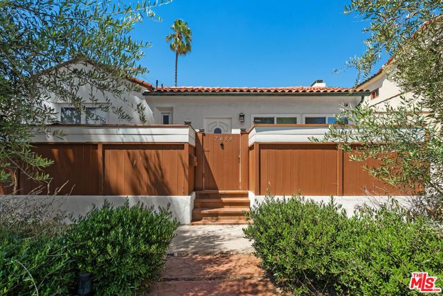7459 Rosewood Avenue, Los Angeles, CA 90036