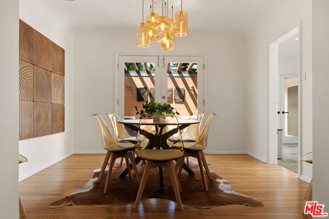 7459 Rosewood Avenue, Los Angeles, CA 90036