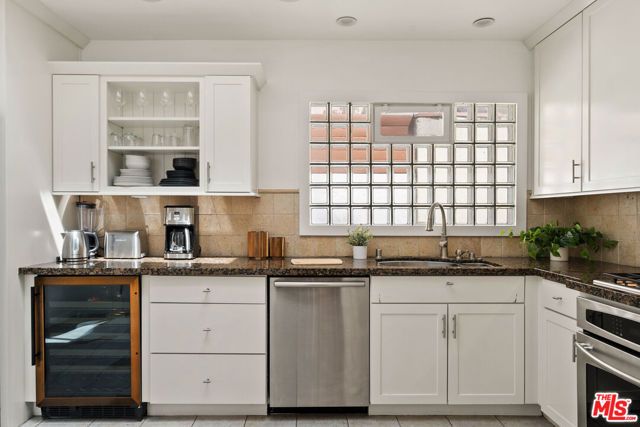 7459 Rosewood Avenue, Los Angeles, CA 90036