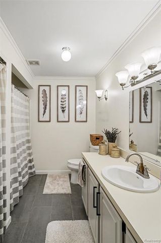 1276 Oakwood Road, Ortonville, MI 48462