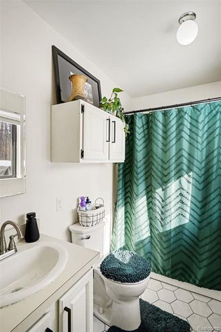 1276 Oakwood Road, Ortonville, MI 48462