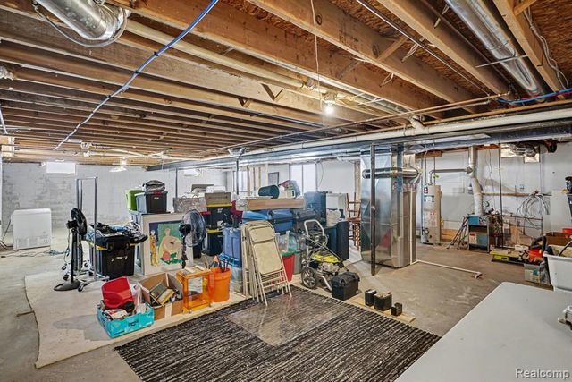 1276 Oakwood Road, Ortonville, MI 48462