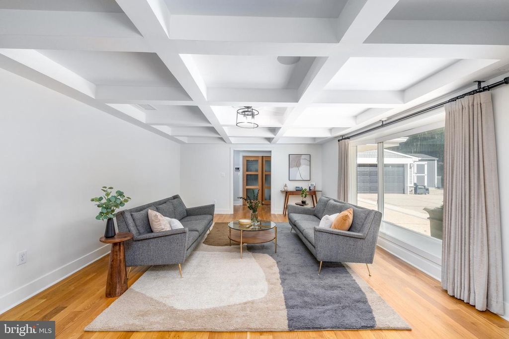 Image 6 of property listing at 2728 OLD COURT, Baltimore, MD 21208