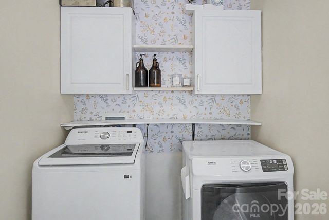 300 Green Meadow Lane, Mars Hill, NC 28754