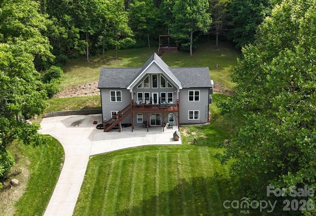 300 Green Meadow Lane, Mars Hill, NC 28754