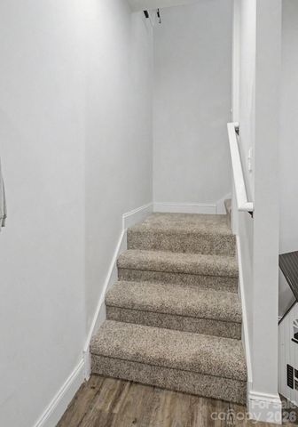 300 Green Meadow Lane, Mars Hill, NC 28754