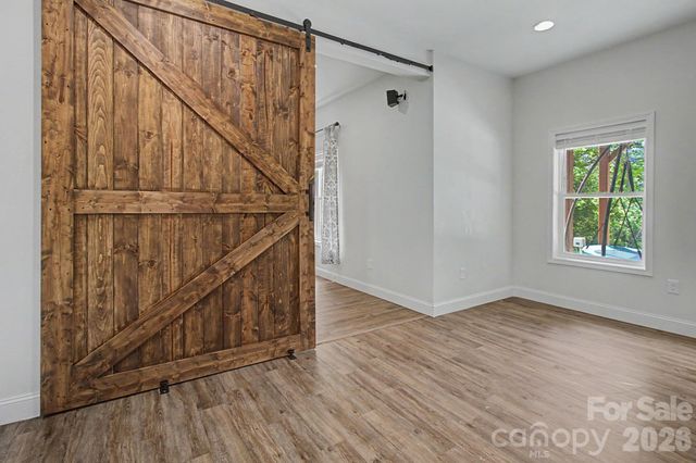 300 Green Meadow Lane, Mars Hill, NC 28754