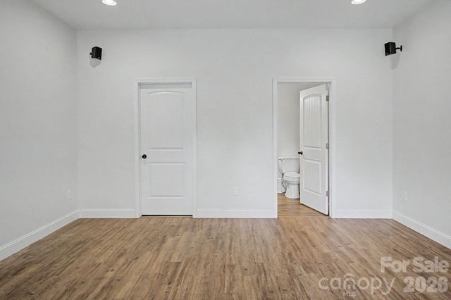 300 Green Meadow Lane, Mars Hill, NC 28754