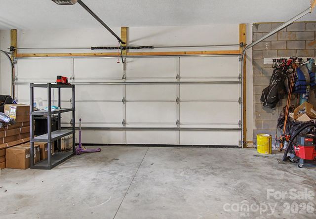 300 Green Meadow Lane, Mars Hill, NC 28754