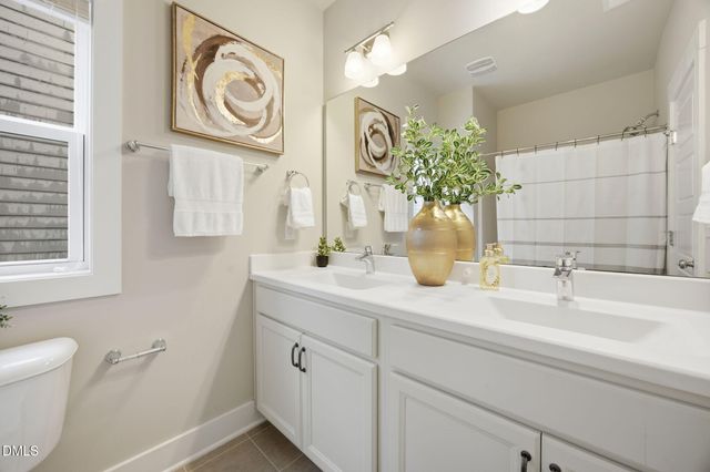 542 Beacon Ridge Boulevard, Chapel Hill, NC 27516
