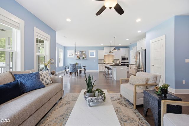 542 Beacon Ridge Boulevard, Chapel Hill, NC 27516