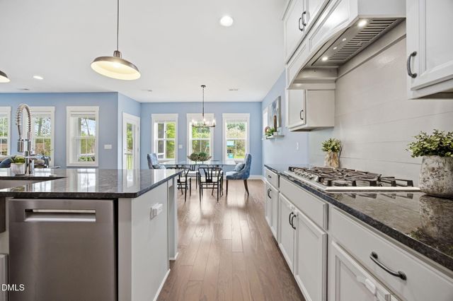 542 Beacon Ridge Boulevard, Chapel Hill, NC 27516