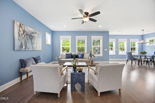 542 Beacon Ridge Boulevard, Chapel Hill, NC 27516