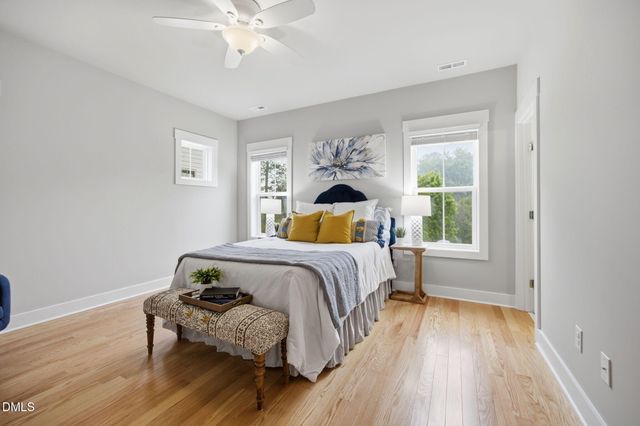 542 Beacon Ridge Boulevard, Chapel Hill, NC 27516