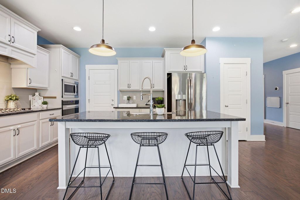 542 Beacon Ridge Boulevard, Chapel Hill, NC 27516
