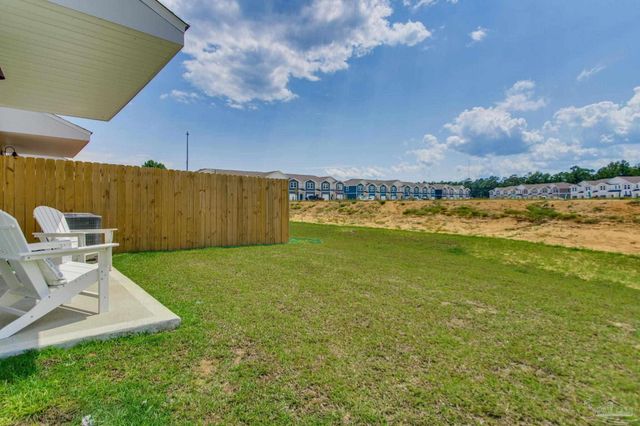 4051 Pendragon Cir, Milton, FL 32583