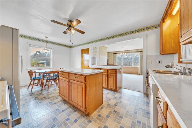 449 Cameron DR, Vinton, VA 24179