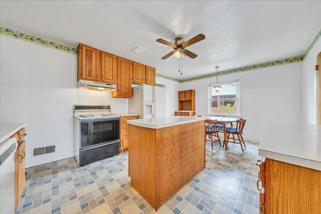 449 Cameron DR, Vinton, VA 24179