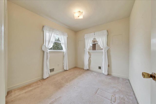 449 Cameron DR, Vinton, VA 24179