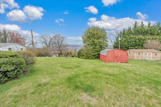 449 Cameron DR, Vinton, VA 24179