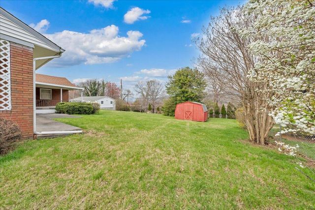 449 Cameron DR, Vinton, VA 24179