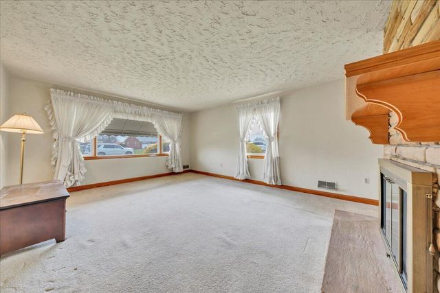 449 Cameron DR, Vinton, VA 24179