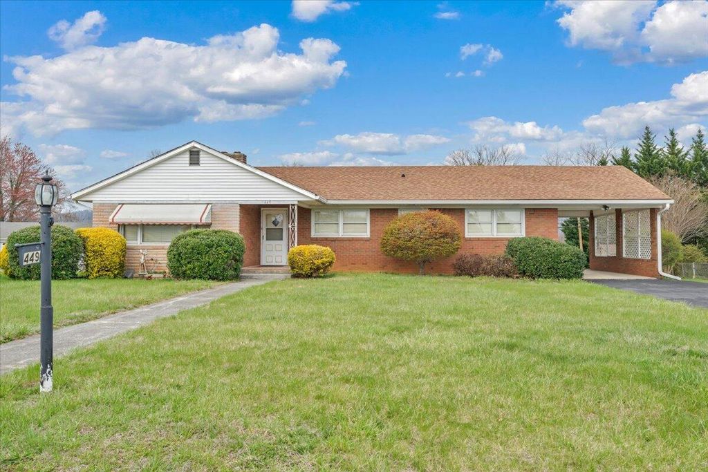 449 Cameron DR, Vinton, VA 24179