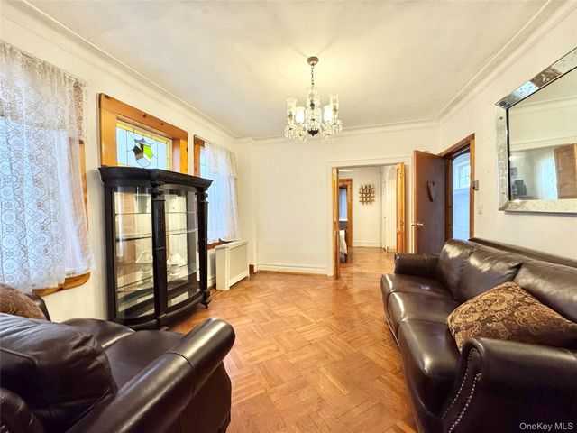 2037 149th Street, Whitestone, NY 11357