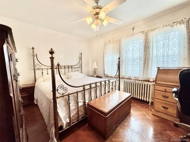 2037 149th Street, Whitestone, NY 11357