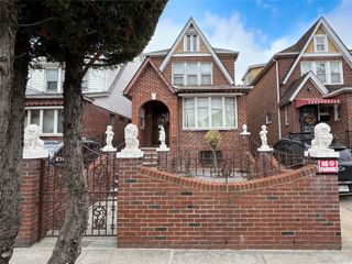 2037 149th Street, Whitestone, NY 11357