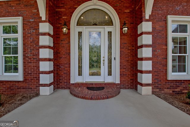 175 Mcelwaney Way, Fayetteville, GA 30215