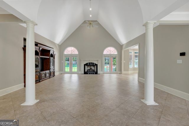 175 Mcelwaney Way, Fayetteville, GA 30215