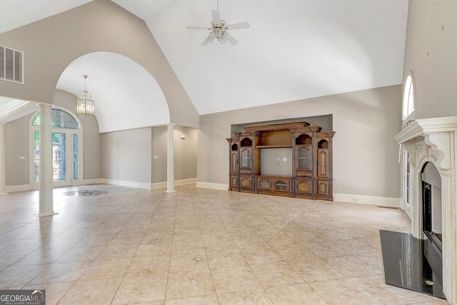 175 Mcelwaney Way, Fayetteville, GA 30215