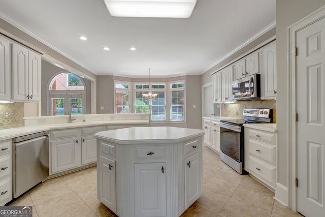 175 Mcelwaney Way, Fayetteville, GA 30215