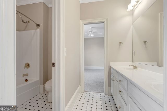 175 Mcelwaney Way, Fayetteville, GA 30215