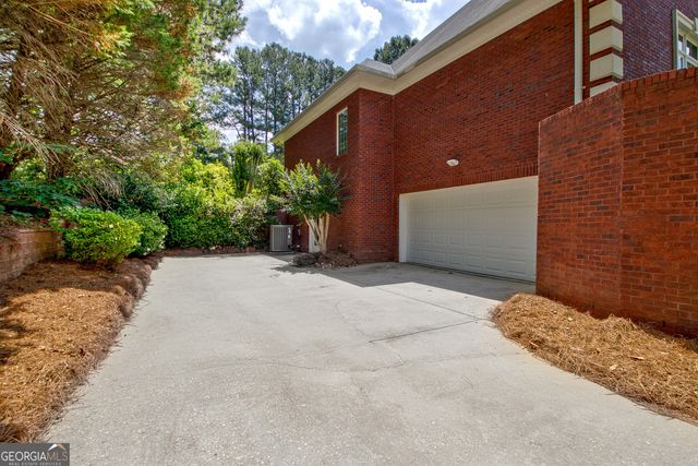 175 Mcelwaney Way, Fayetteville, GA 30215