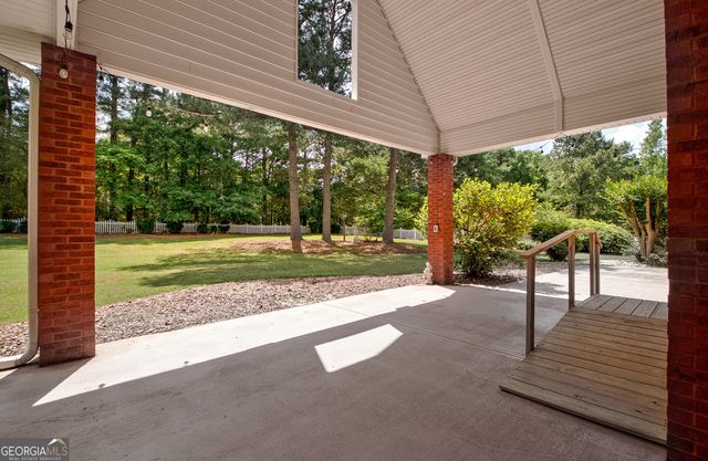 175 Mcelwaney Way, Fayetteville, GA 30215