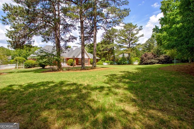 175 Mcelwaney Way, Fayetteville, GA 30215