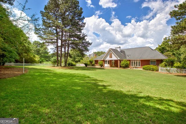 175 Mcelwaney Way, Fayetteville, GA 30215