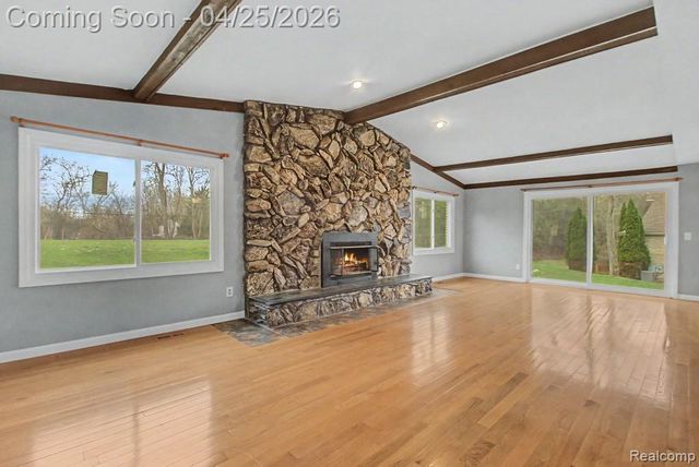 5394 Pond Bluff Drive, West Bloomfield Charter Township, MI 48323
