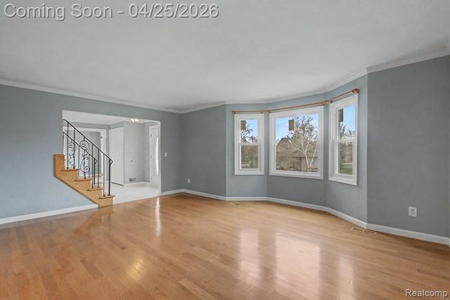 5394 Pond Bluff Drive, West Bloomfield Charter Township, MI 48323