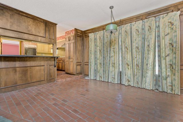 112 Western Street, Claude, TX 79019