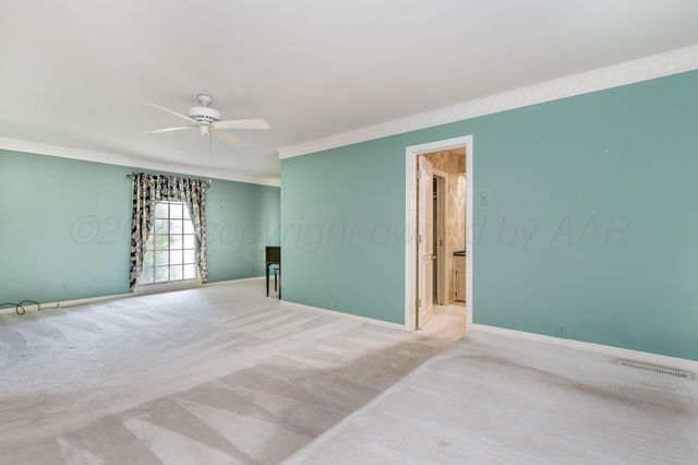 112 Western Street, Claude, TX 79019