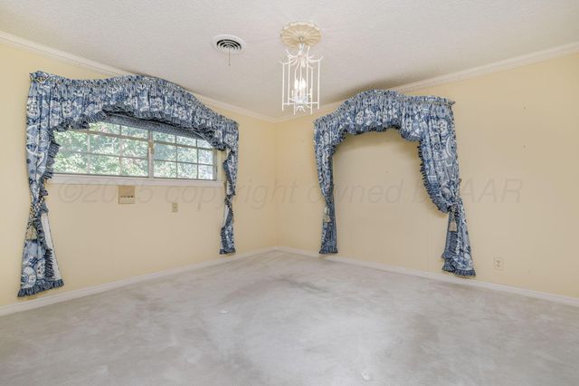 112 Western Street, Claude, TX 79019