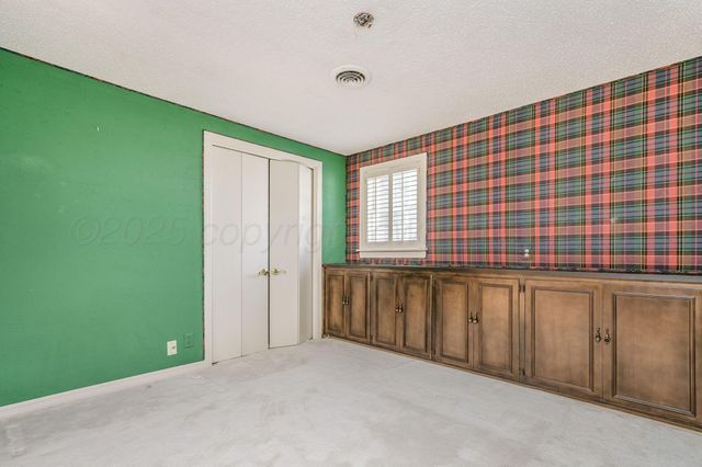 112 Western Street, Claude, TX 79019