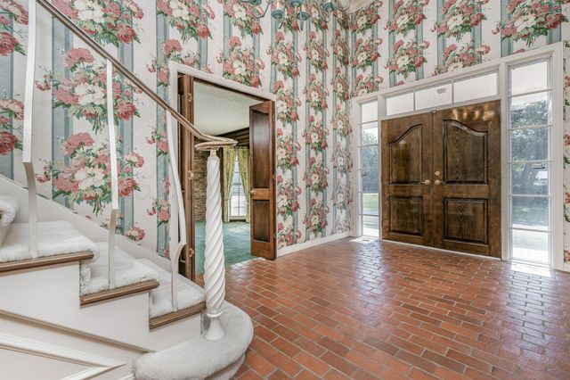 112 Western Street, Claude, TX 79019