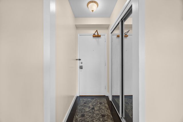 4880 N Marine Drive 606, Chicago, IL 60640