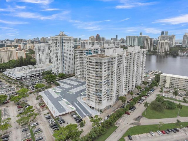 18011 Biscayne Boulevard PH04, Aventura, FL 33160