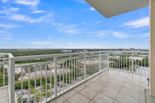 18011 Biscayne Boulevard PH04, Aventura, FL 33160